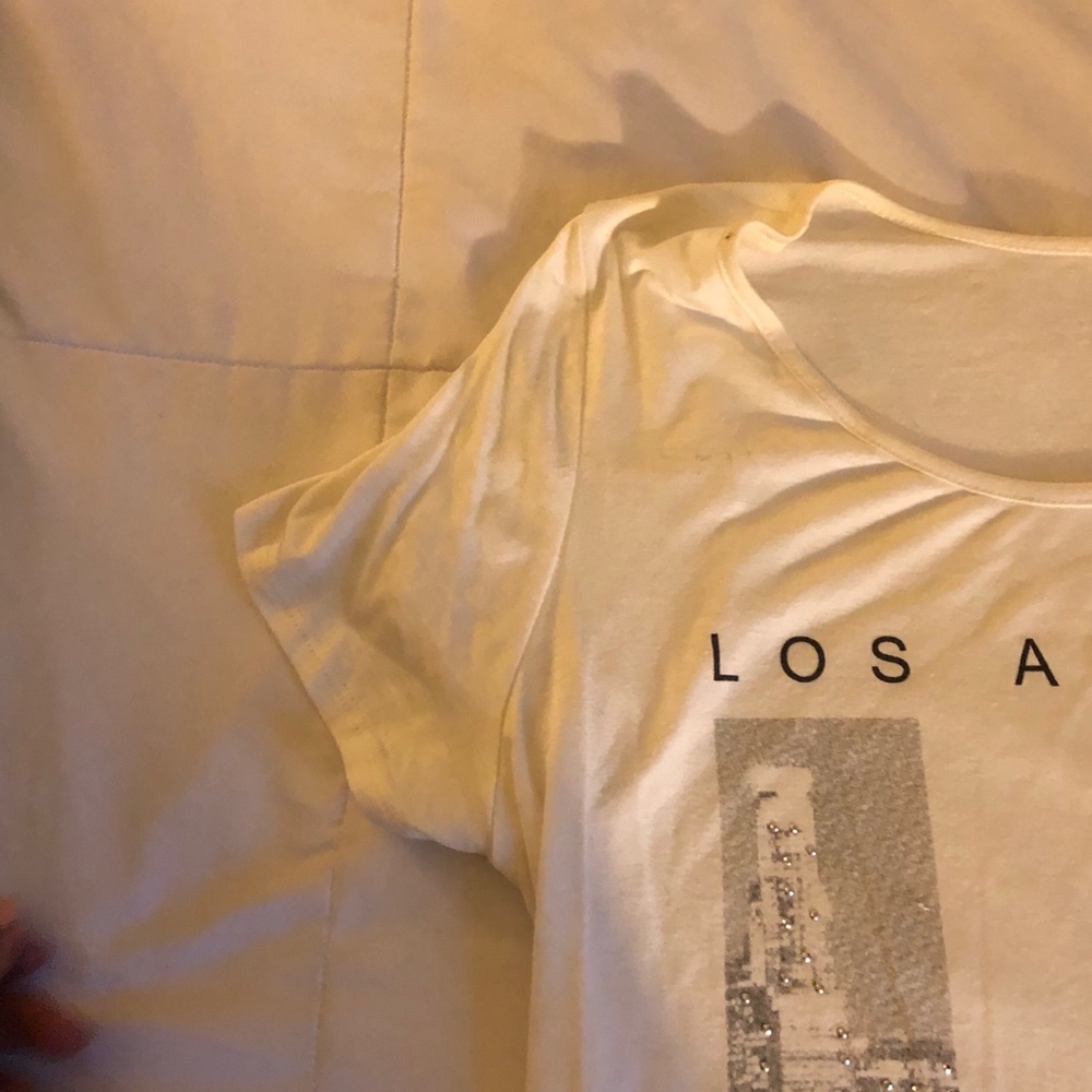 Large white blouse - Picture 2 of 3